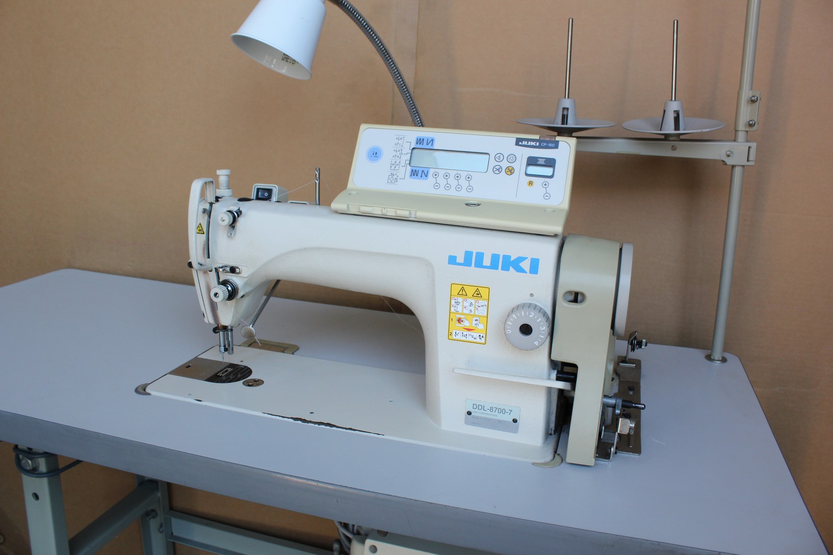 Automatic Single Needle Juki sewing machine with servo motor model